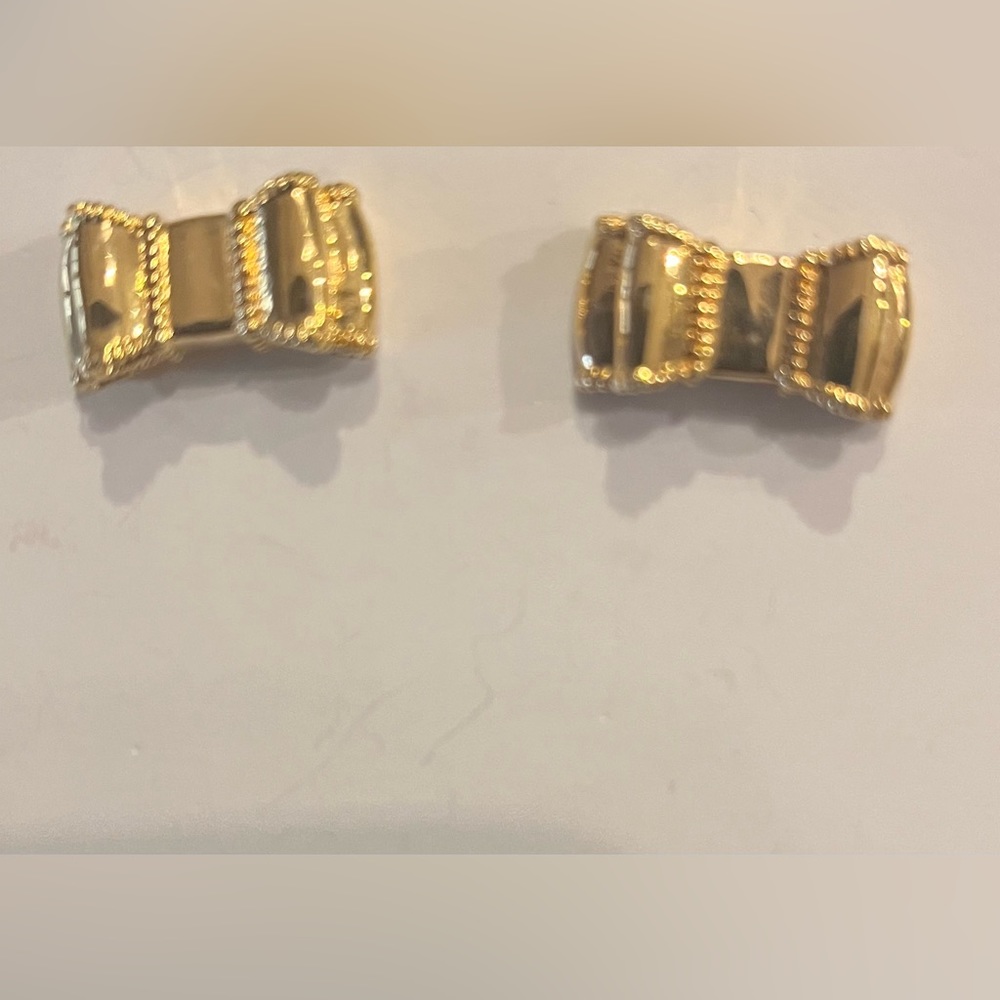 Kate Spade Gold Bow Earring Stud Approx 1”. Excellent condition